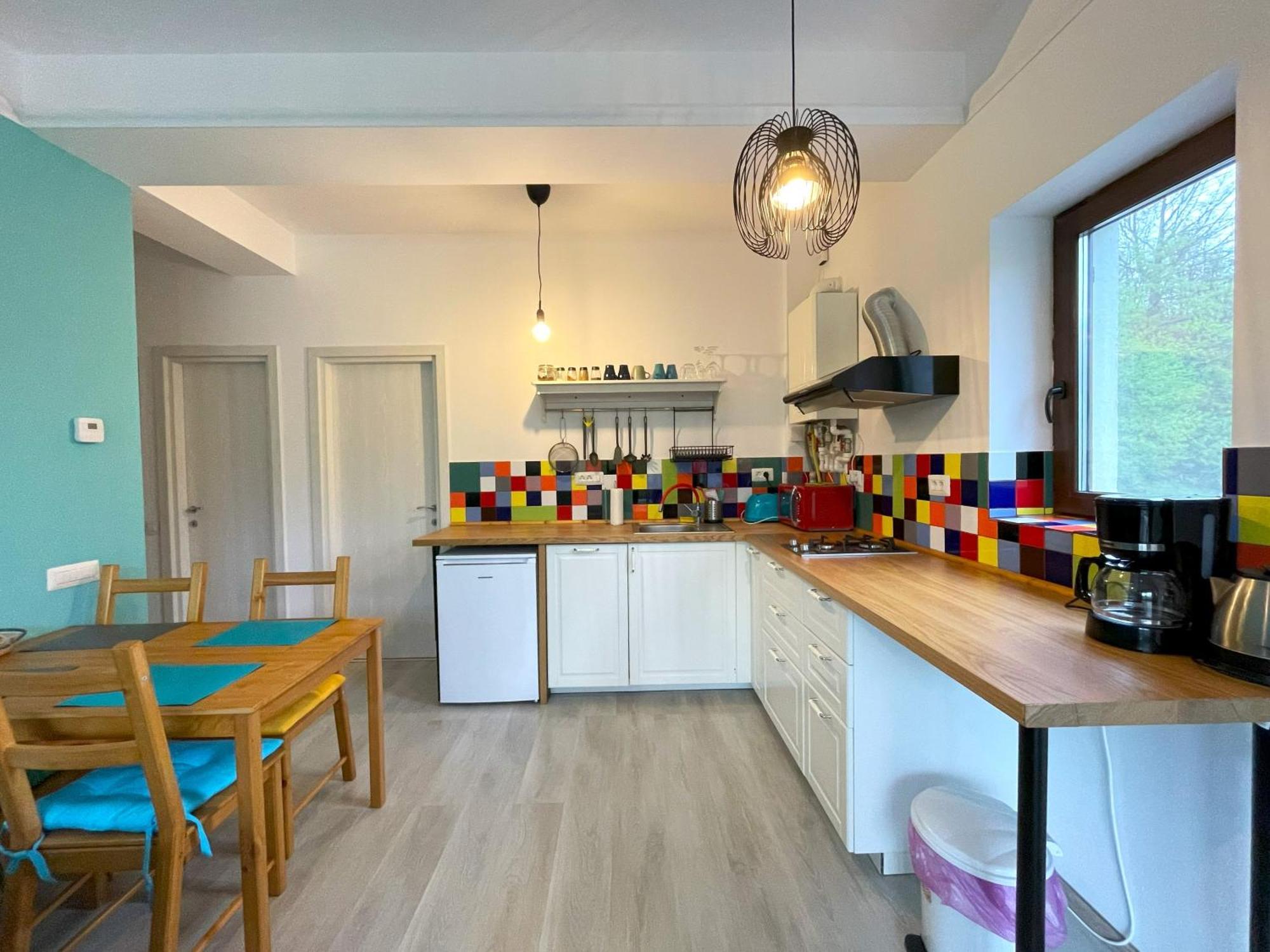 Cozy Riverfront Apartments With Garden And Mountain View Buşteni Exterior foto